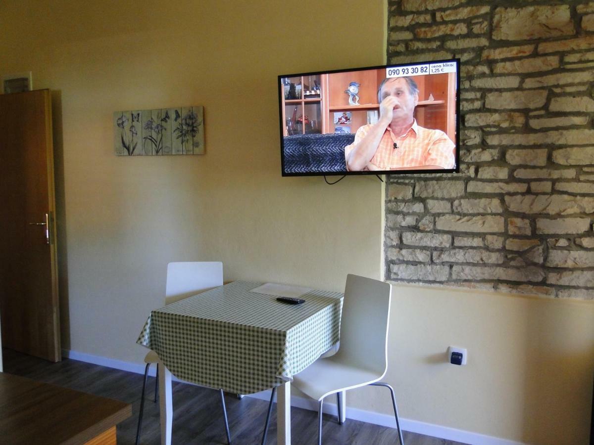 Apartment Pino Umag Bagian luar foto